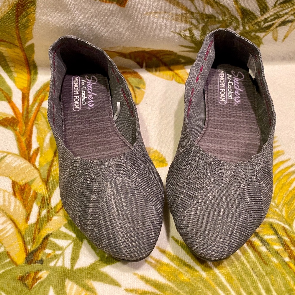 🌸Skechers Cleo Flats🤍🤍🤍